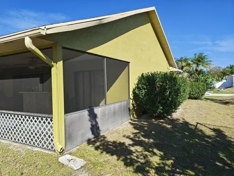 222 Sw Fairchild Avenue Port Saint Lucie FL 34984