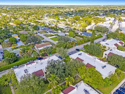 150 Pineview Road Jupiter FL 33469