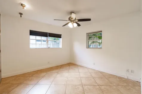 1139 Nw 1st Avenue Fort Lauderdale FL 33311