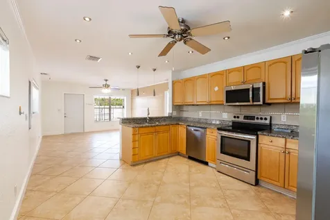 1139 Nw 1st Avenue Fort Lauderdale FL 33311