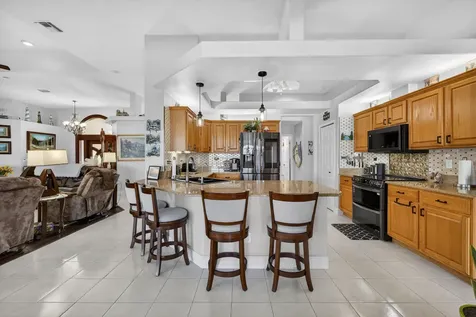 411 Sw Thistle Trail Port Saint Lucie FL 34953