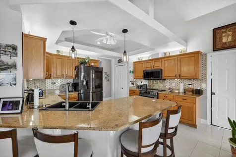 411 Sw Thistle Trail Port Saint Lucie FL 34953