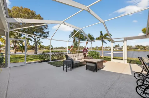 411 Sw Thistle Trail Port Saint Lucie FL 34953