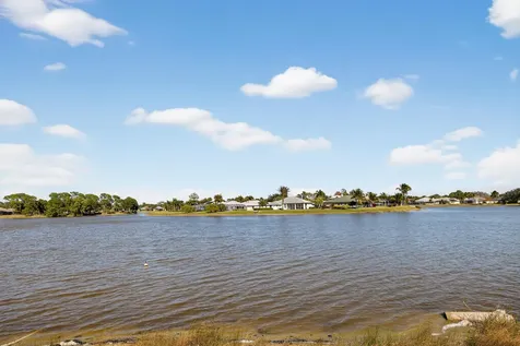 411 Sw Thistle Trail Port Saint Lucie FL 34953