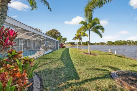 411 Sw Thistle Trail Port Saint Lucie FL 34953