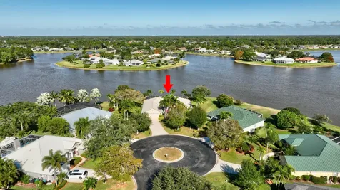 411 Sw Thistle Trail Port Saint Lucie FL 34953
