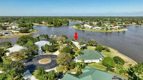 411 Sw Thistle Trail Port Saint Lucie FL 34953