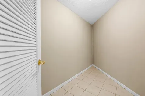 800 Jeffery Street Boca Raton FL 33487