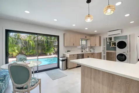 705 Colonial Road West Palm Beach FL 33405