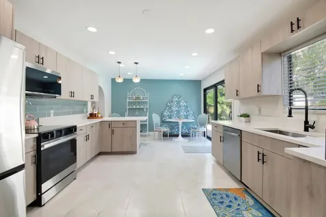 705 Colonial Road West Palm Beach FL 33405