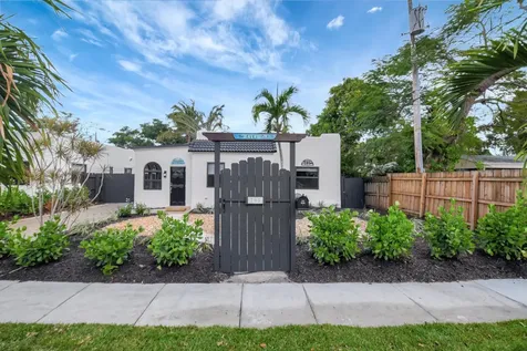 705 Colonial Road West Palm Beach FL 33405
