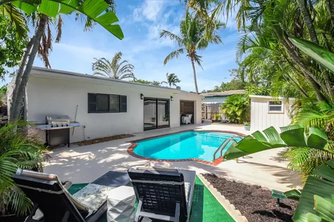 705 Colonial Road West Palm Beach FL 33405