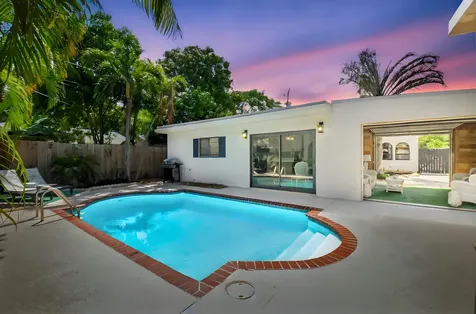 705 Colonial Road West Palm Beach FL 33405