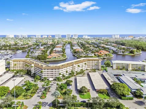 390 N Federal Highway Deerfield Beach FL 33441