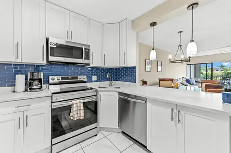 390 N Federal Highway Deerfield Beach FL 33441