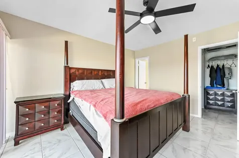 390 N Federal Highway Deerfield Beach FL 33441