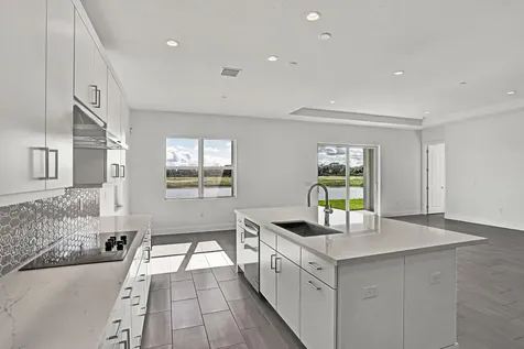 6886 68th Square Vero Beach FL 32967