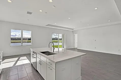 6886 68th Square Vero Beach FL 32967