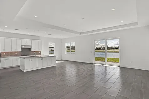 6886 68th Square Vero Beach FL 32967