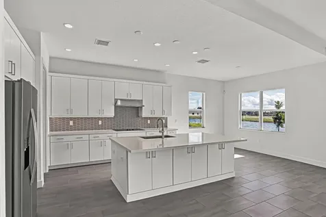 6886 68th Square Vero Beach FL 32967