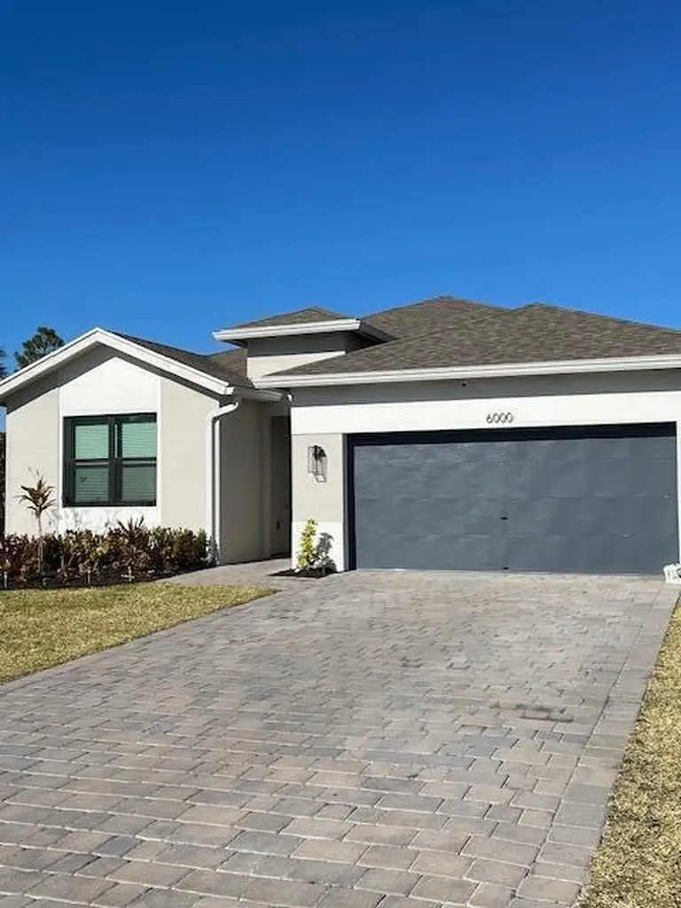 6000 Se Sky Blue Circle Stuart FL 34997