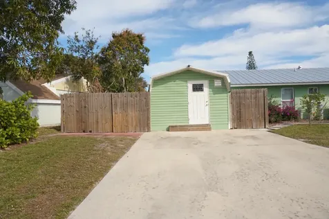 1301 SE Mohave Street Port Saint Lucie FL 34952