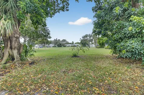 18101 107th Avenue Boca Raton FL 33498