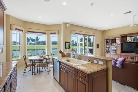 7281 Haviland Circle Boynton Beach FL 33437