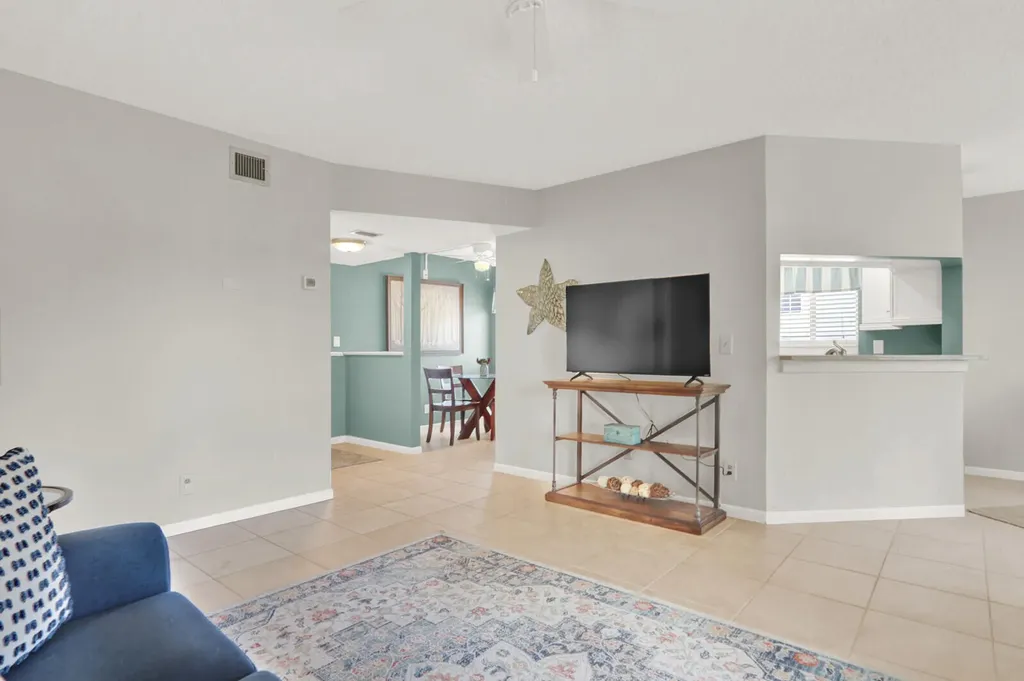 6531 Chasewood Drive Jupiter FL 33458