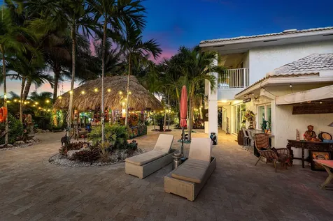 2311 Ne 47th Street Lighthouse Point FL 33064