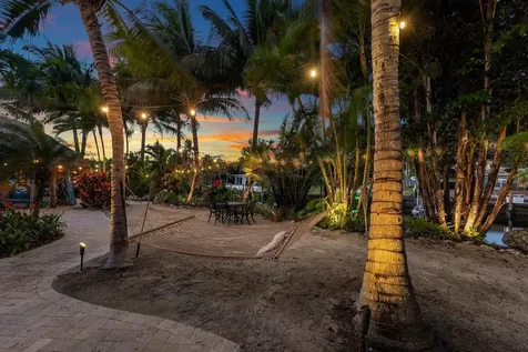 2311 Ne 47th Street Lighthouse Point FL 33064