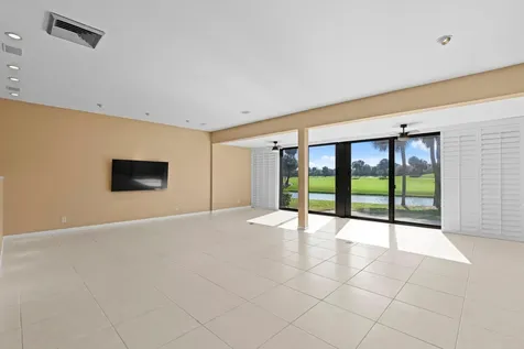 2435 Presidential Way West Palm Beach FL 33401
