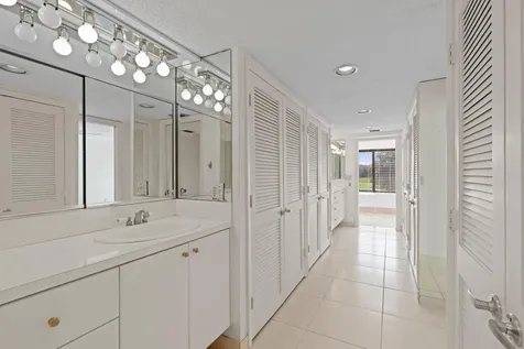 2435 Presidential Way West Palm Beach FL 33401