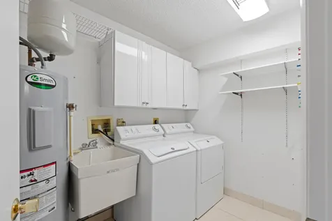 2435 Presidential Way West Palm Beach FL 33401