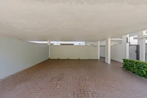 2435 Presidential Way West Palm Beach FL 33401