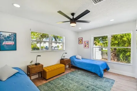 702 Ne 10th Avenue Boynton Beach FL 33435