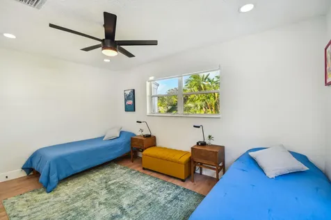 702 Ne 10th Avenue Boynton Beach FL 33435