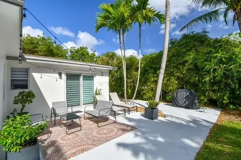 702 Ne 10th Avenue Boynton Beach FL 33435