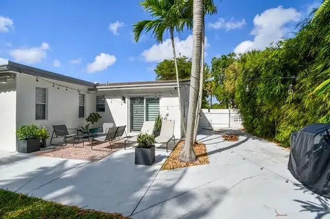 702 Ne 10th Avenue Boynton Beach FL 33435