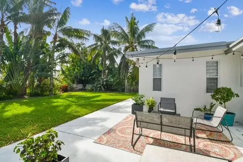 702 Ne 10th Avenue Boynton Beach FL 33435