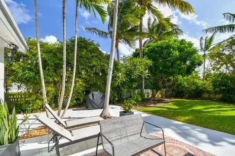 702 Ne 10th Avenue Boynton Beach FL 33435