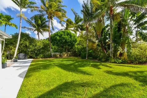 702 Ne 10th Avenue Boynton Beach FL 33435