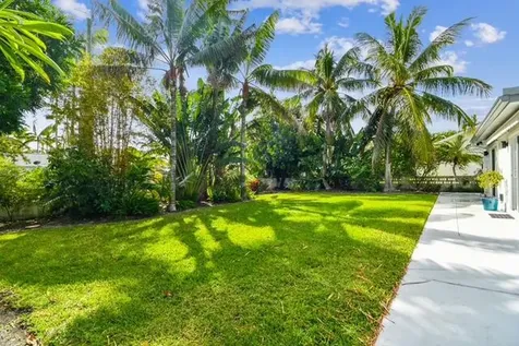 702 Ne 10th Avenue Boynton Beach FL 33435