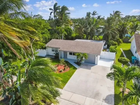 702 Ne 10th Avenue Boynton Beach FL 33435