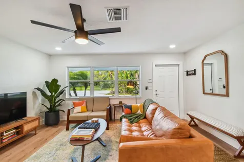 702 Ne 10th Avenue Boynton Beach FL 33435
