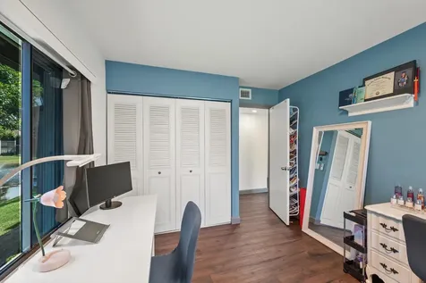 723 Sunny Pine Way Greenacres FL 33415