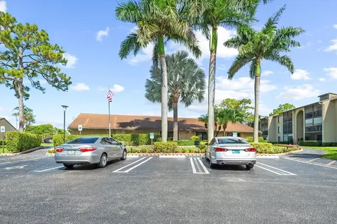 723 Sunny Pine Way Greenacres FL 33415