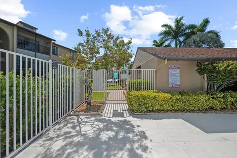 723 Sunny Pine Way Greenacres FL 33415
