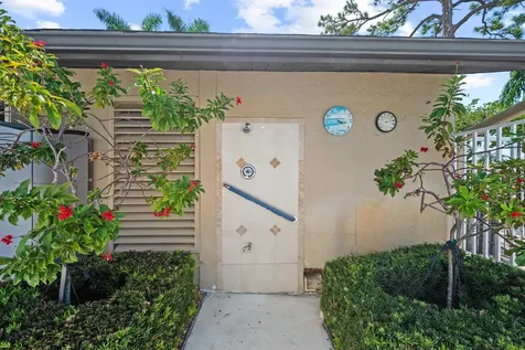 723 Sunny Pine Way Greenacres FL 33415