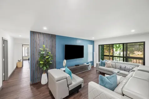 723 Sunny Pine Way Greenacres FL 33415